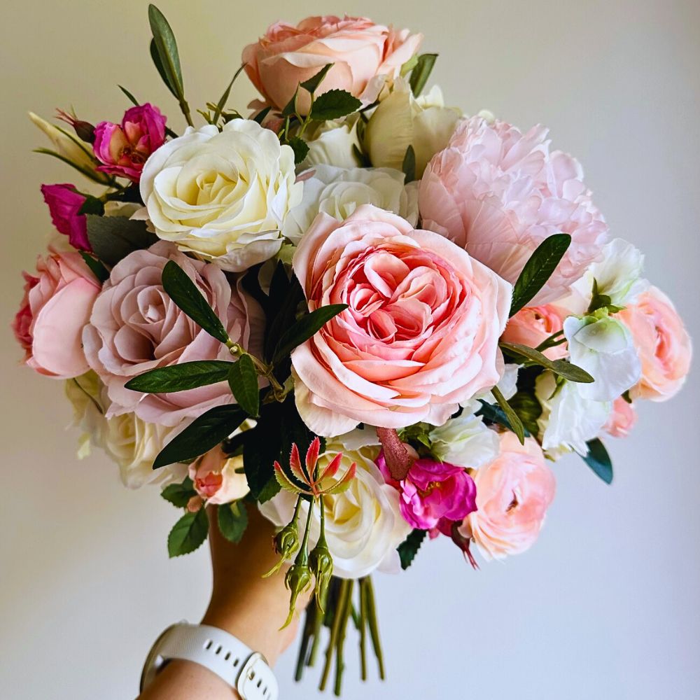 Flowers Easy and Practical Tips to Distinguish Between Real and Faux Flowers