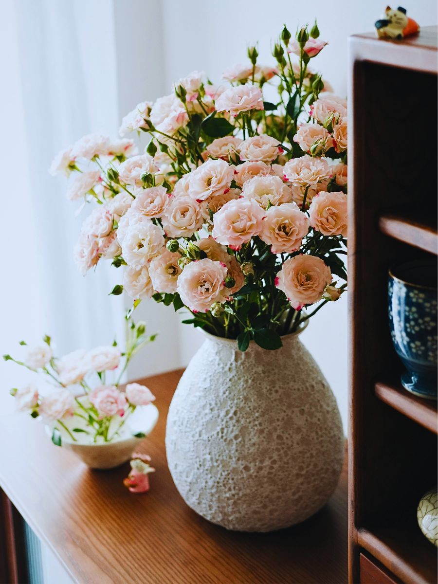 Flowers Easy and Practical Tips to Distinguish Between Real and Faux Flowers
