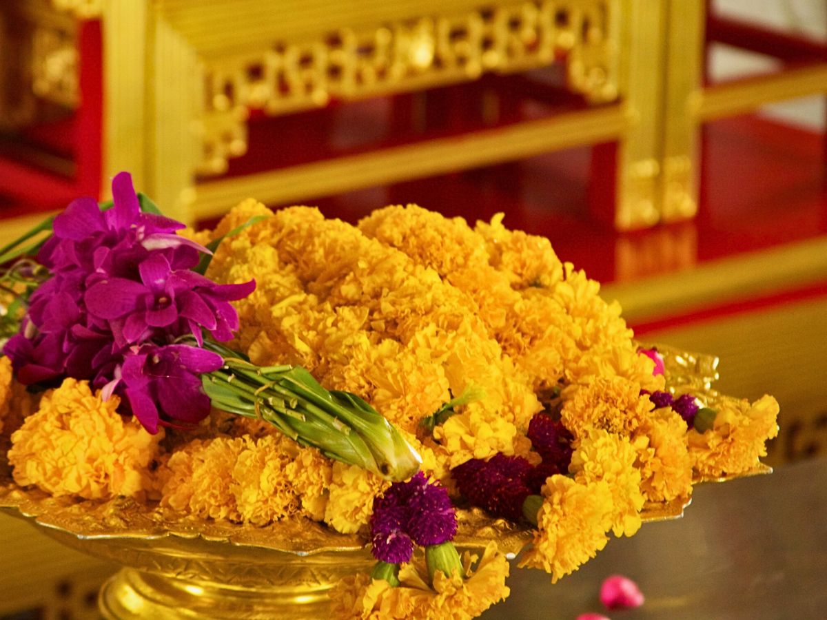 Marigold Phuang Malai: Thailand’s Art of Making Floral Garlands