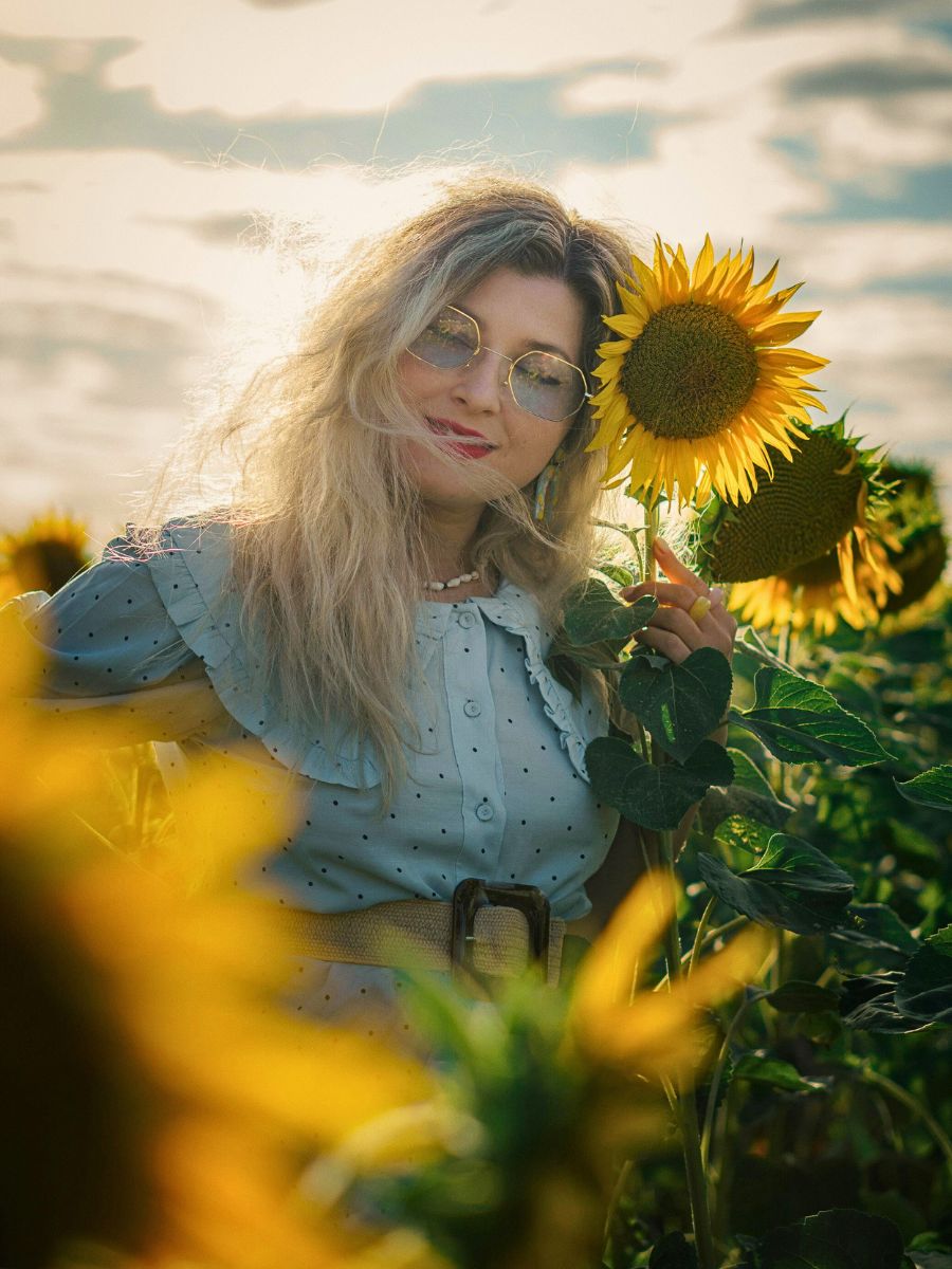 Sunflowers Do Height and Stature Influence Plants’ Flower Production and Reproduction?