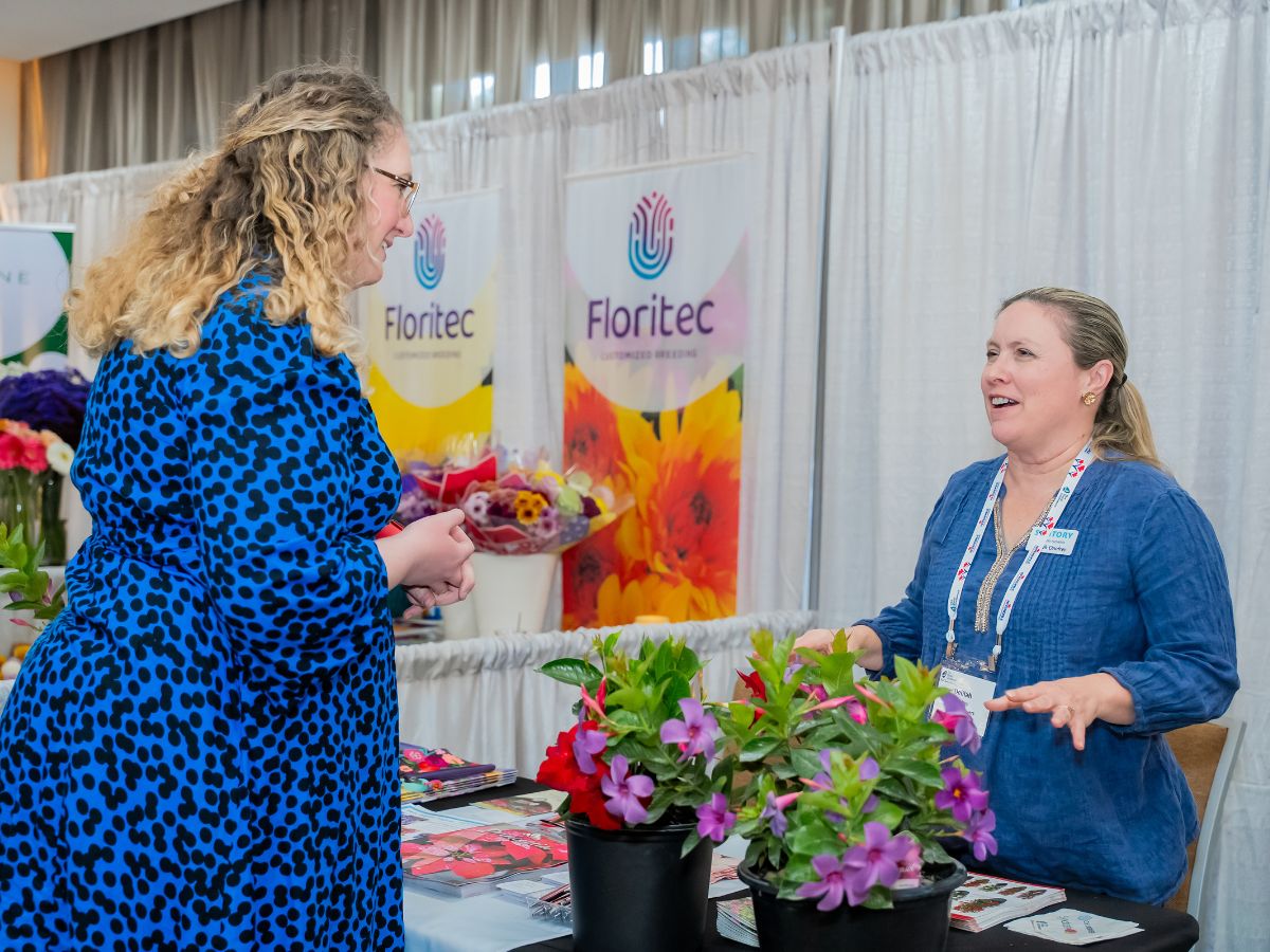 Colleen Fagundus meeting during a visit to Floritec at Floral Confrence 10 Questions to Colleen Fagundus
