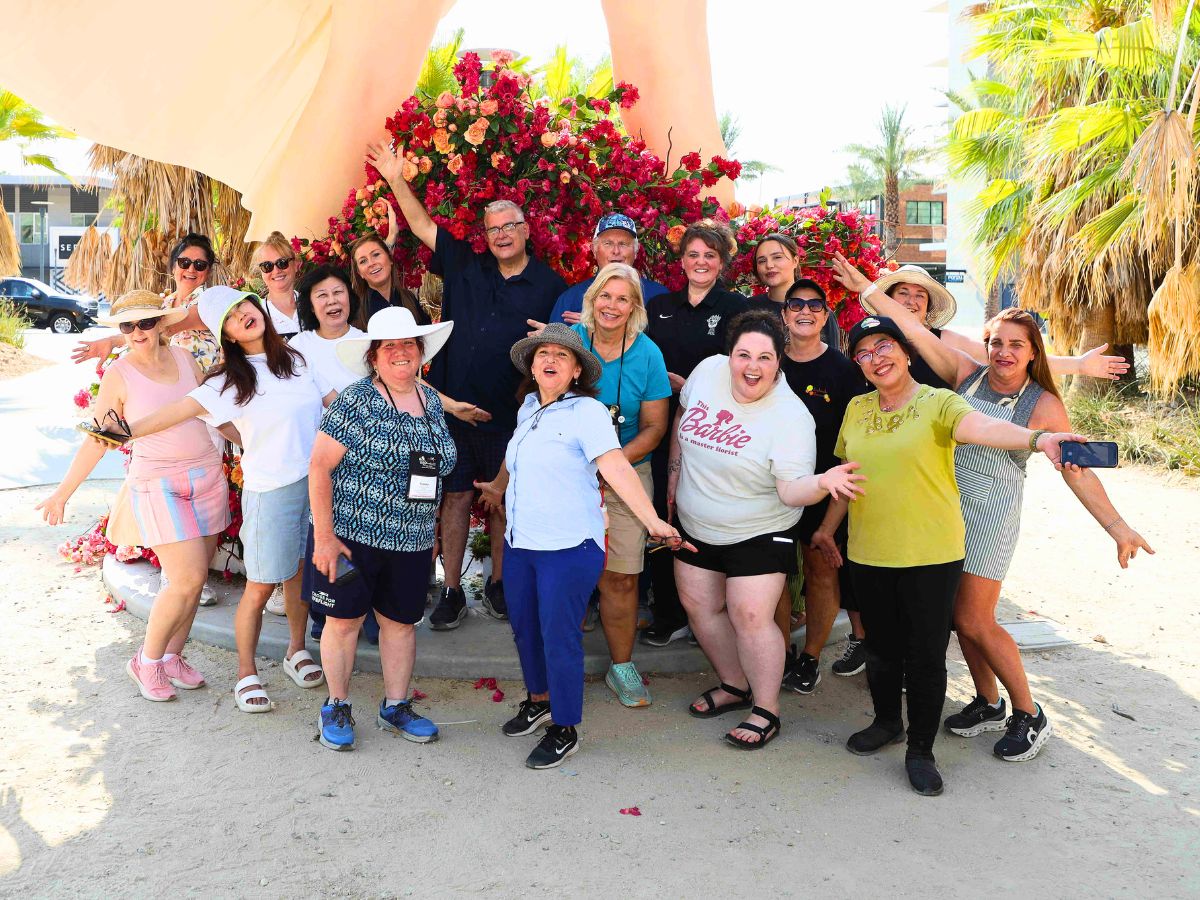 JUST WANT TO BE WONDERFUL Experience lead by Chris Norwood AIFD and Christina Day-Essary JUST WANT TO BE WONDERFUL Experience lead by Chris Norwood AIFD and Christina Day-Essary