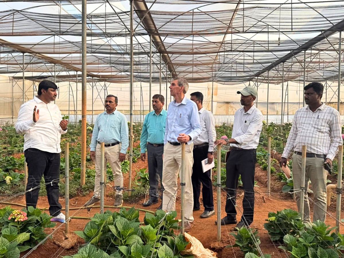 Srikanth hosting officials from Holland at his farm 10 Questions to Srikanth