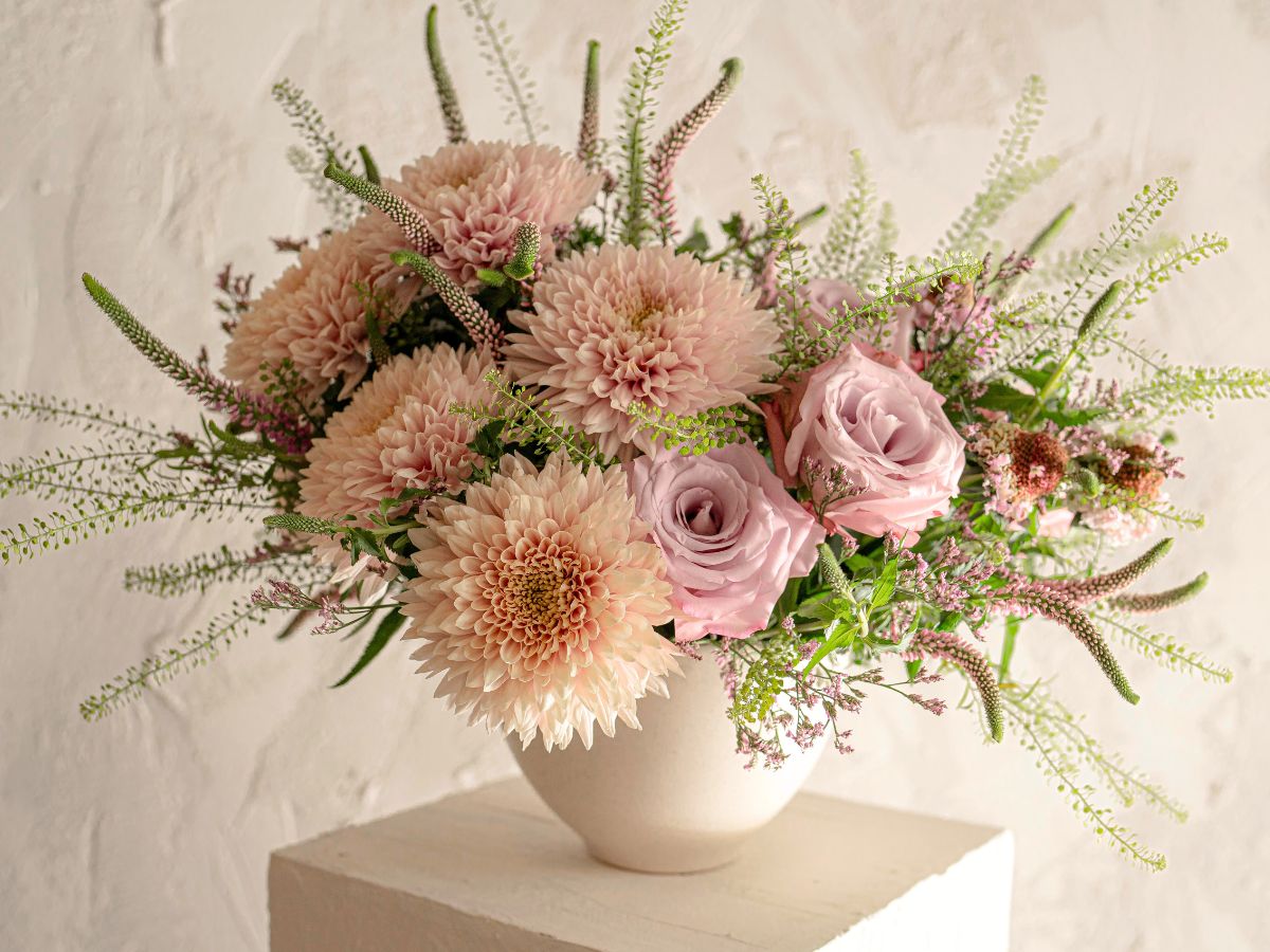 Floral Design With Romancero Green Dragon and Skyler Pink Floral Design With Romancero Green Dragon and Skyler Pink