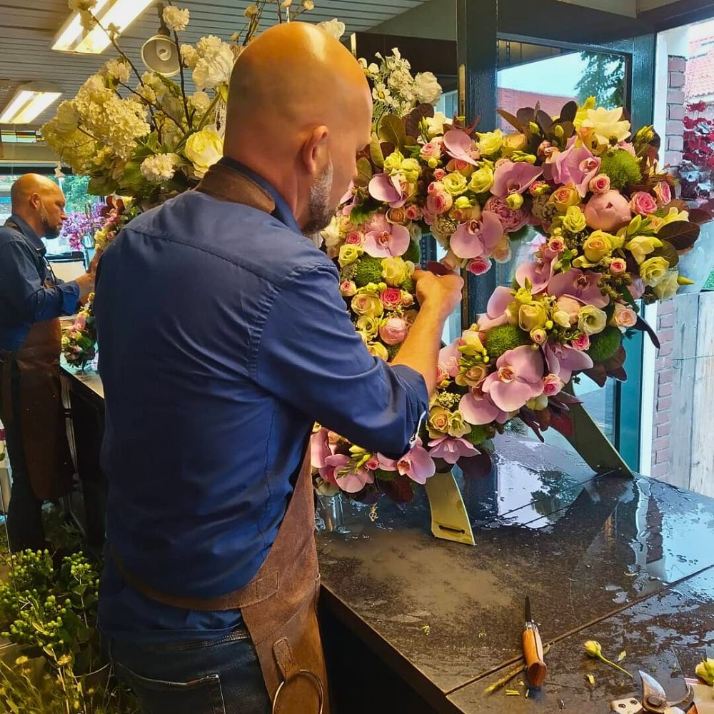 Many Florists Are Adopting the FlorIT Tool Developed by Greenhouse Sustainability and the Dutch Floriculture Industry Organization Koninklijke Vereniging Bloemist Winkeliers (VBW)