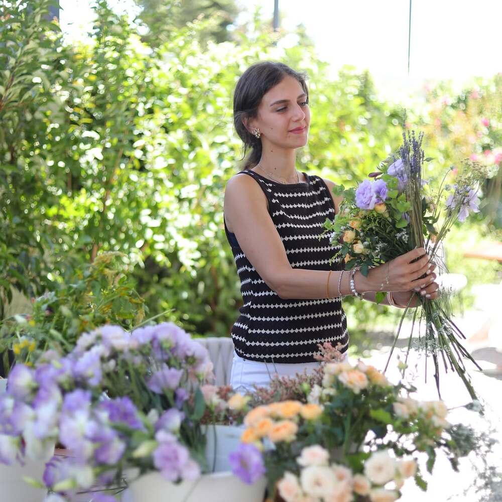 Scented bouquet in serene garden Scented bouquet in serene garden