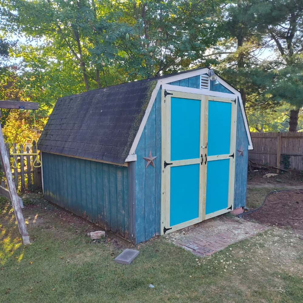 Leaning garden shed needs repair Leaning garden shed needs repair