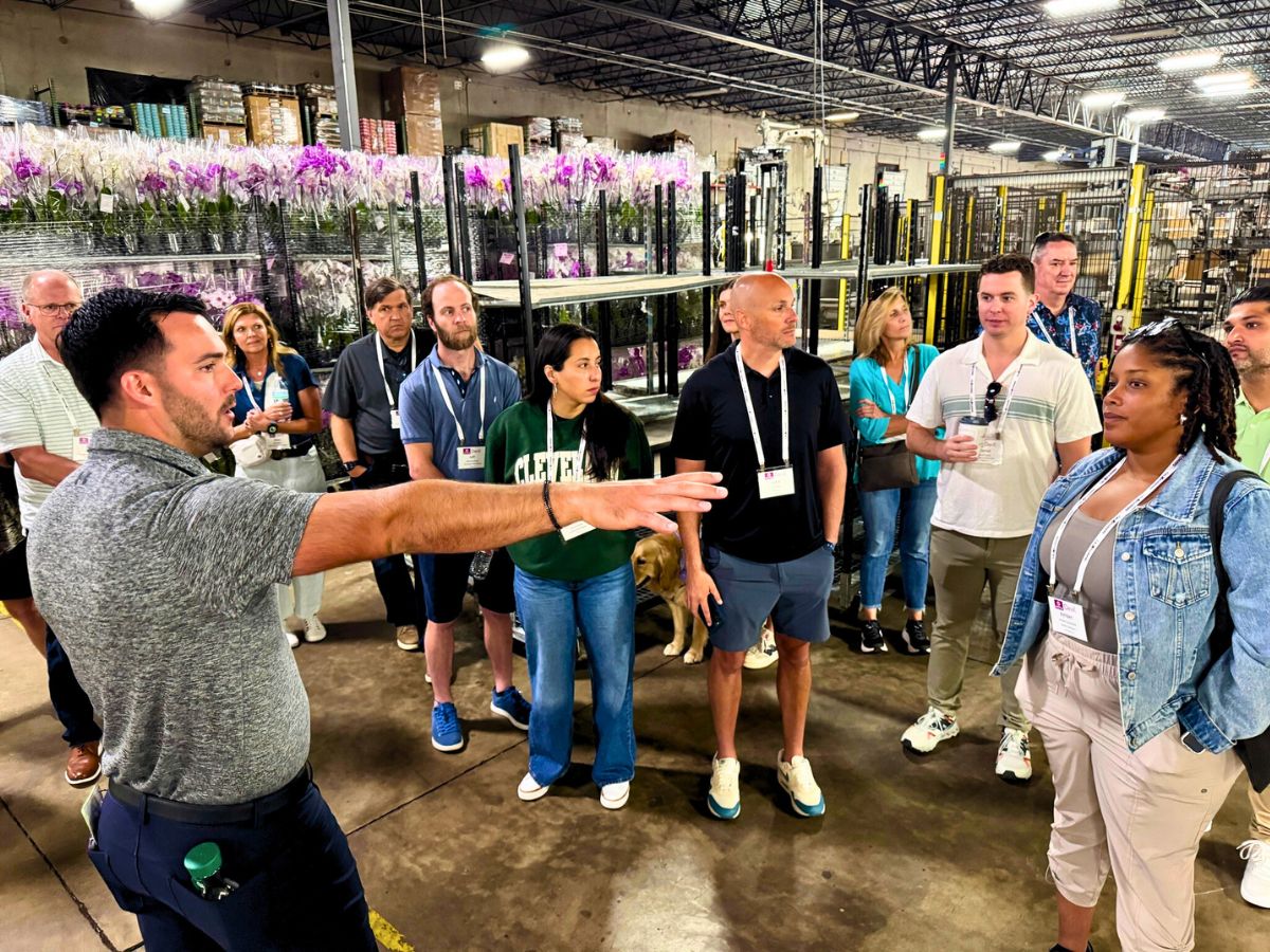 DevX 2025 Tour Visit to Green Circle Growers