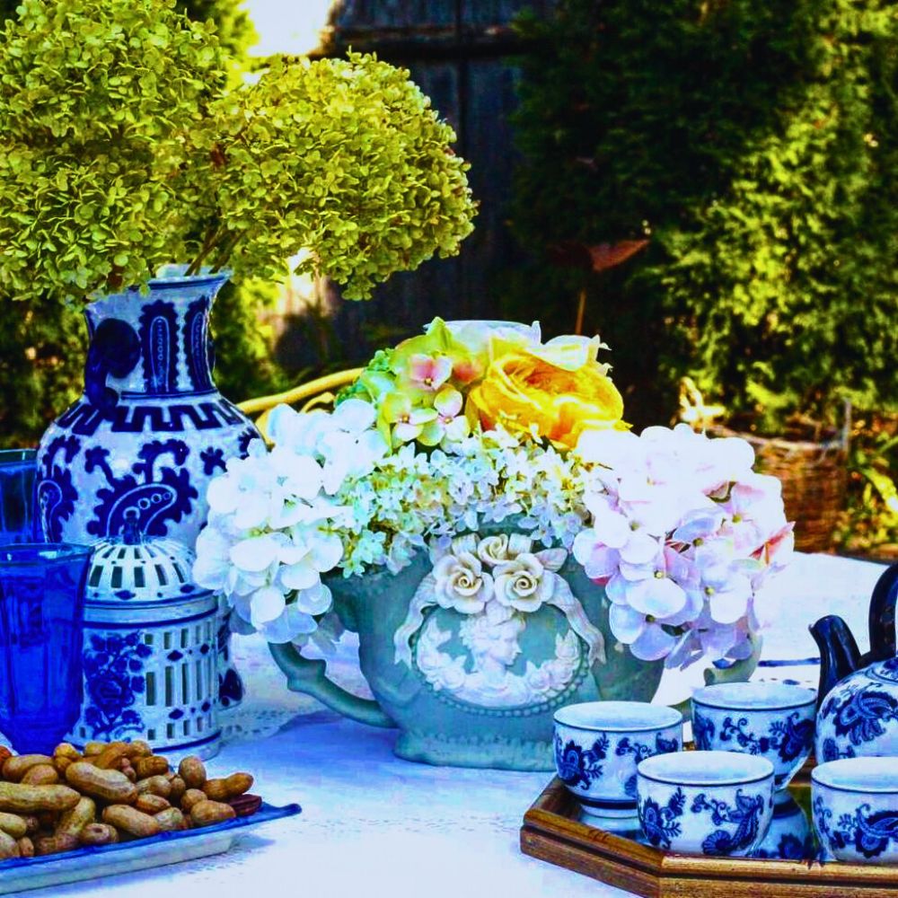 Thinking of Hosting a Flower-Themed Garden Party? Here’s How to Effortlessly Do It