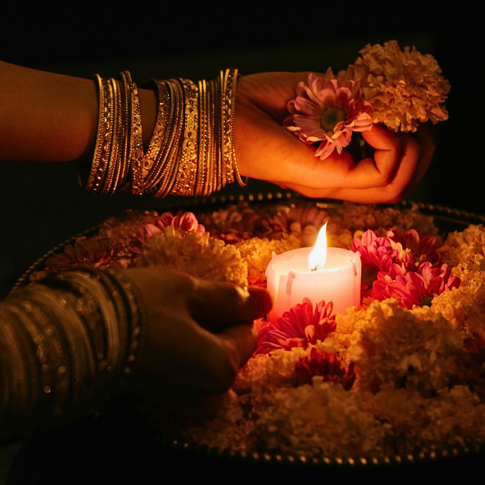 Coordinated Efforts Show How India Is Gradually Beating the Synthetic Flower Scourge - Thursd Article