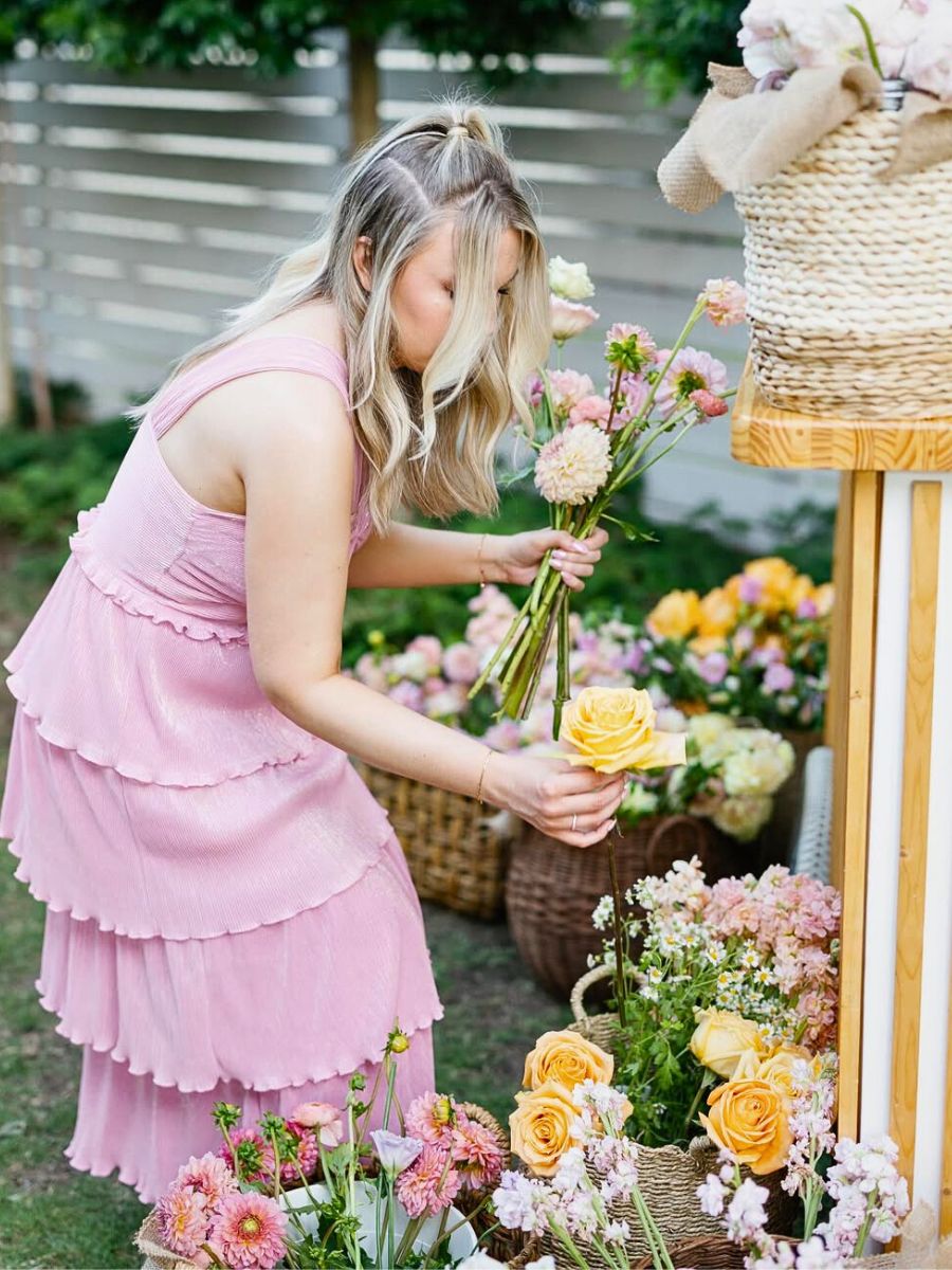 Effortlessly Hosting a Flower-Themed Garden Party in a Few Easy Steps