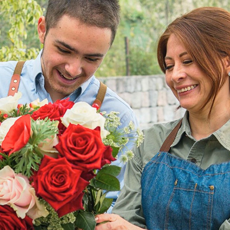 Florists curating a great mixed bouquet Hanakotoba