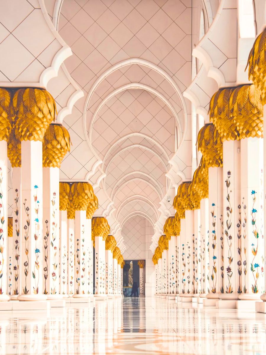 Columns at the Abu Dhabi mosque