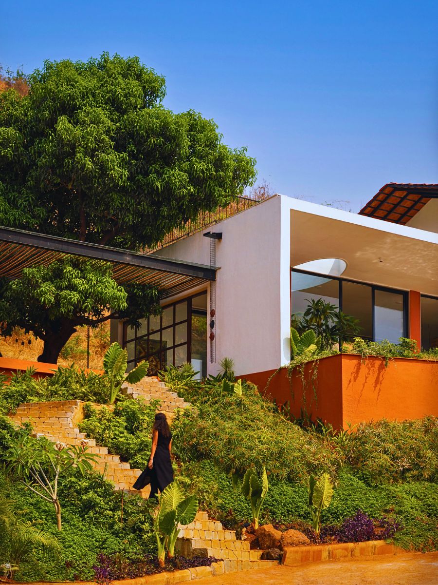 Villa Prakriti, Designed by unTAG and Set Amid India’s Sahyadri Mountains, Offers a Biophilic Experience in Nature - Thursd Article
