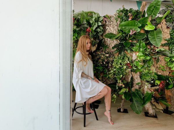 Pop-up from Sören Van Laer and Aymeric Chaouche with Insta Decorum Plant Wall to Attract Young people on Thursd