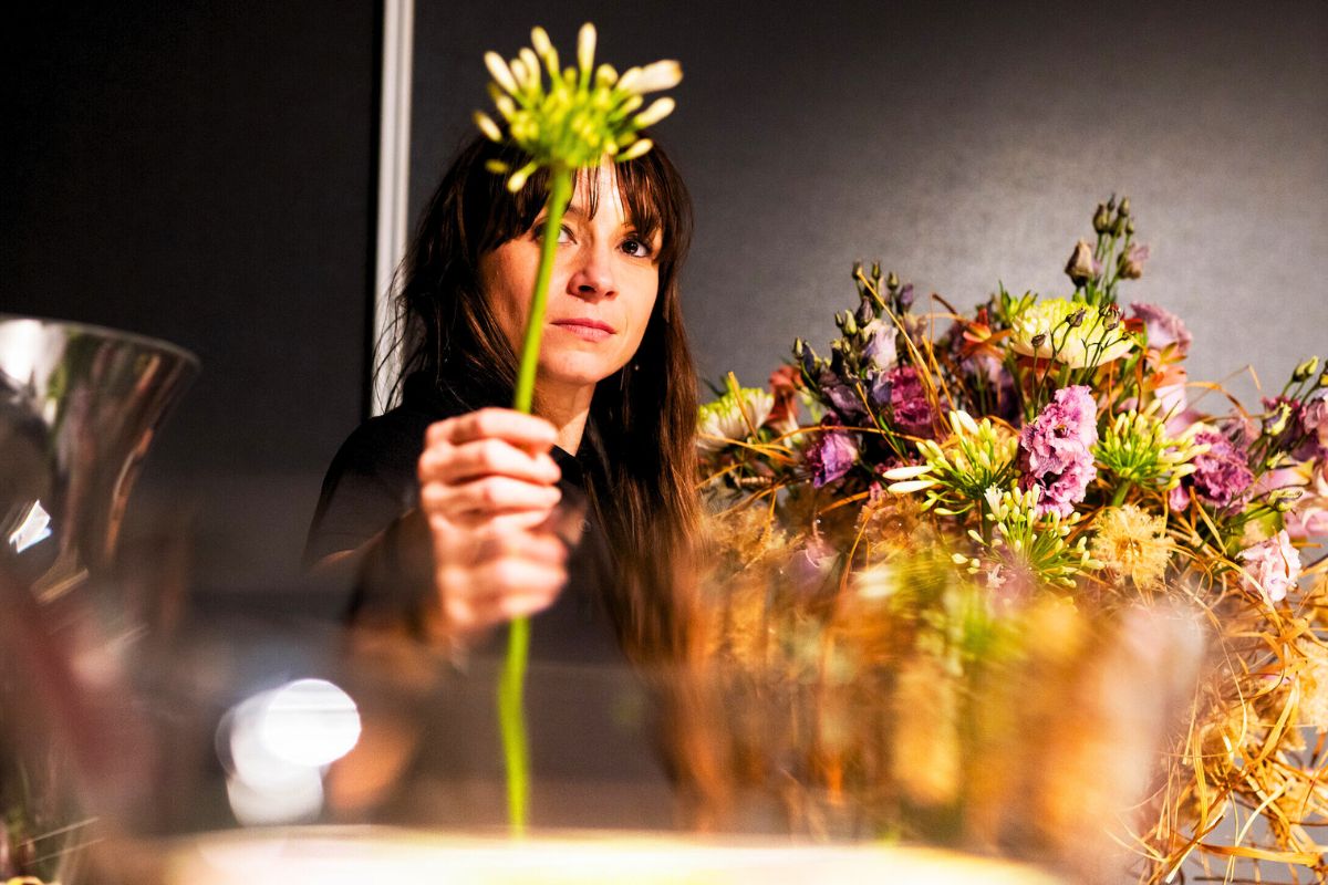 Claudia Tararache at World Cup Floral Art 2025 Making her Handtied Bouquet Task 4 Claudia Tararache at World Cup Floral Art 2025 Making her Handtied Bouquet Task 4