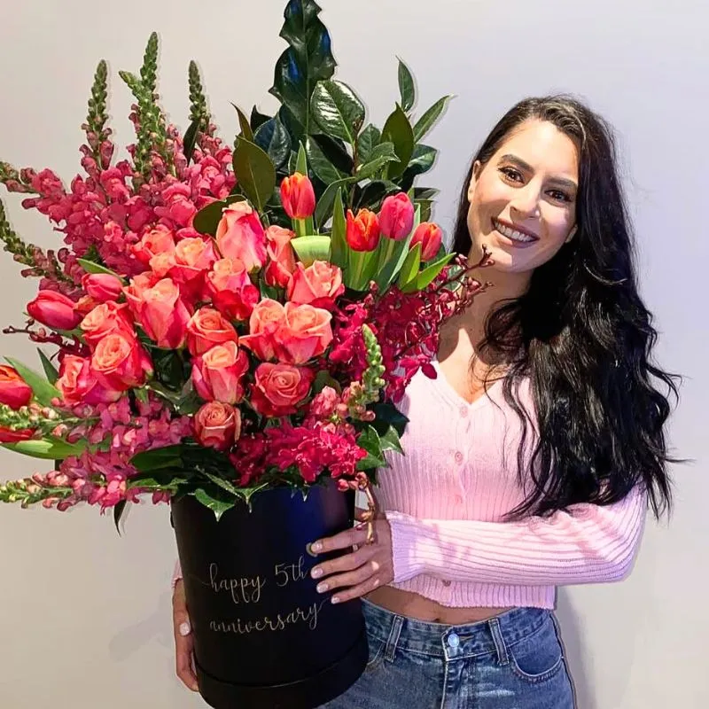 Wedding Anniversary Flowers and Gifts Feature Image