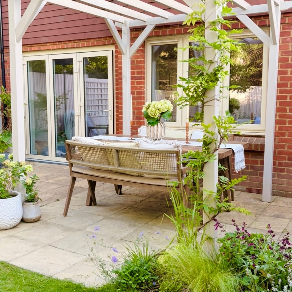 Inviting outdoor space for homeowners Inviting outdoor space for homeowners