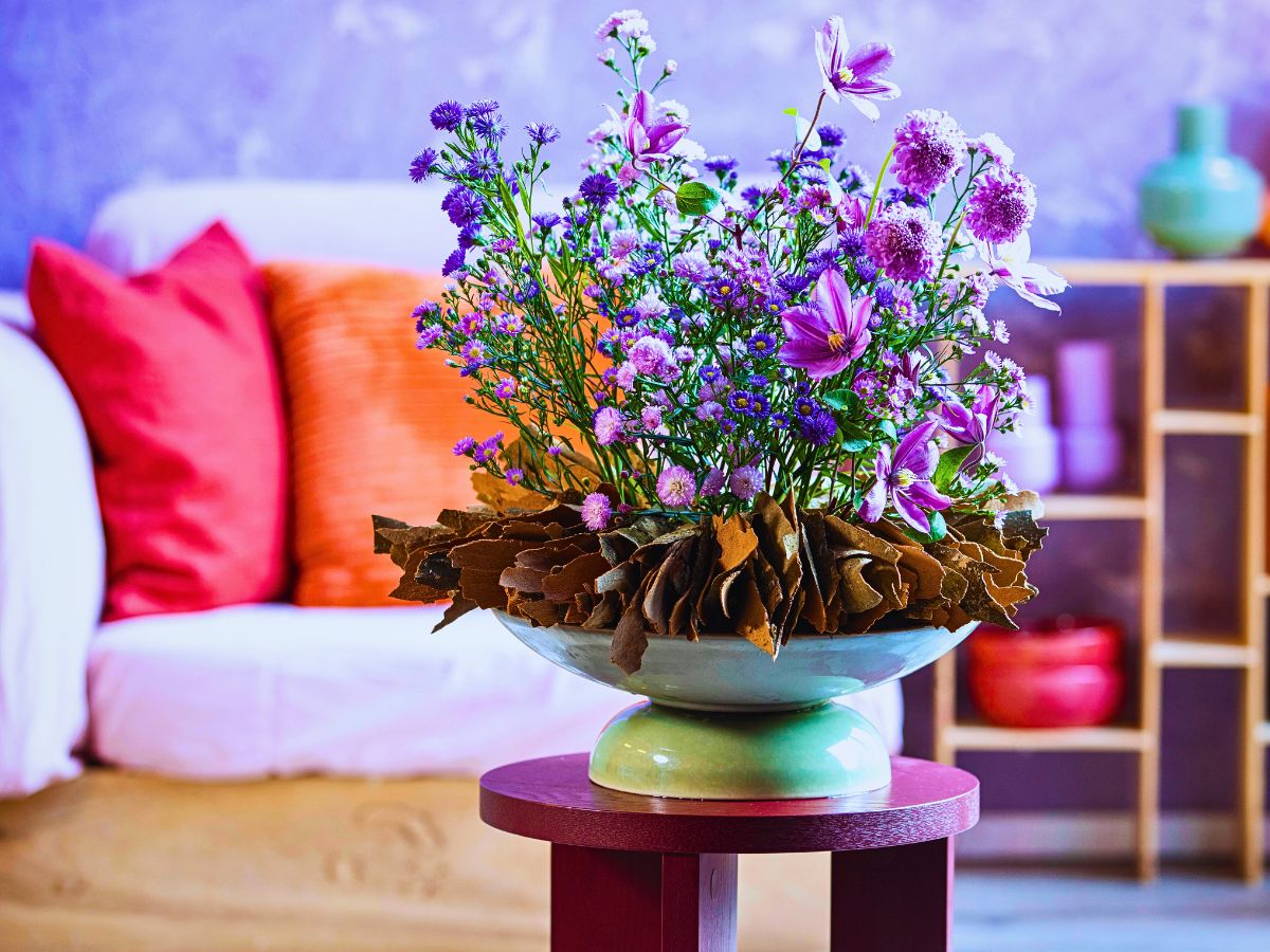 Marginpar’s Aster Meets Bark in an Avant-Garde Take On Floral Arrangements - Thursd Article