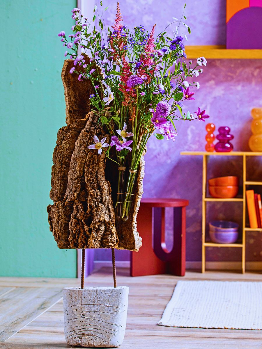 Marginpar’s Aster Meets Bark in an Avant-Garde Take On Floral Arrangements - Thursd Article