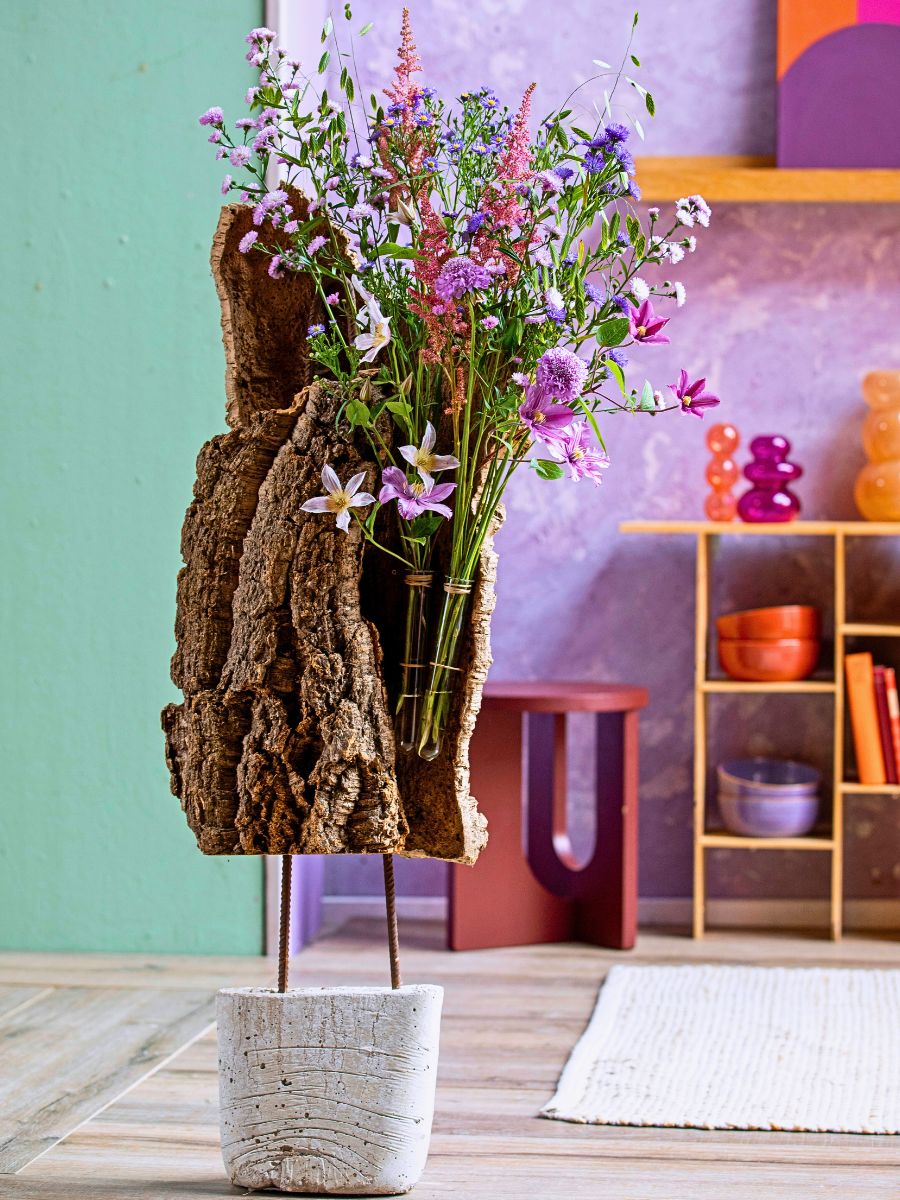 Marginpar’s Aster Meets Bark in an Avant-Garde Take On Floral Arrangements - Thursd Article