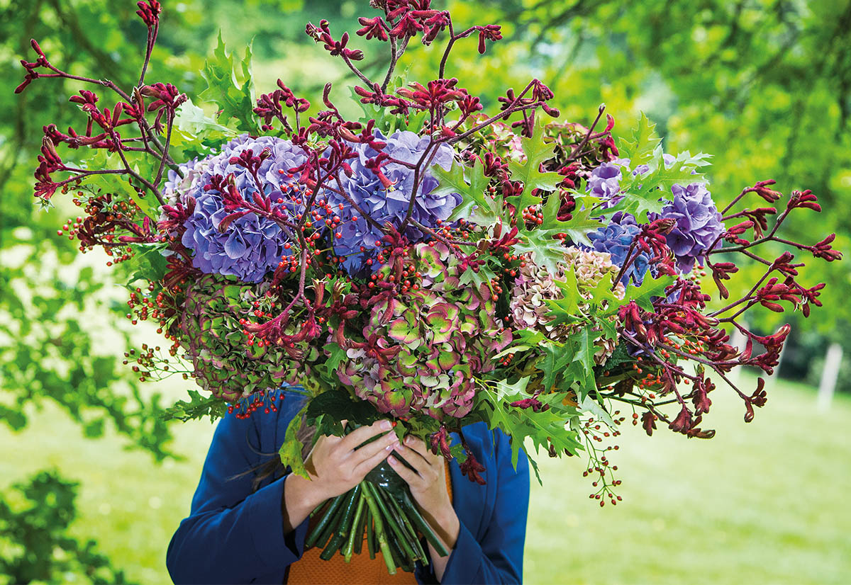 Hydrangea World Iconic autumn bouquet