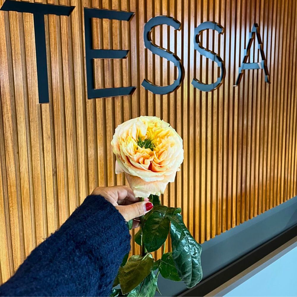 Florist Victoria Clemson Visits Tessa Roses in Ecuador.