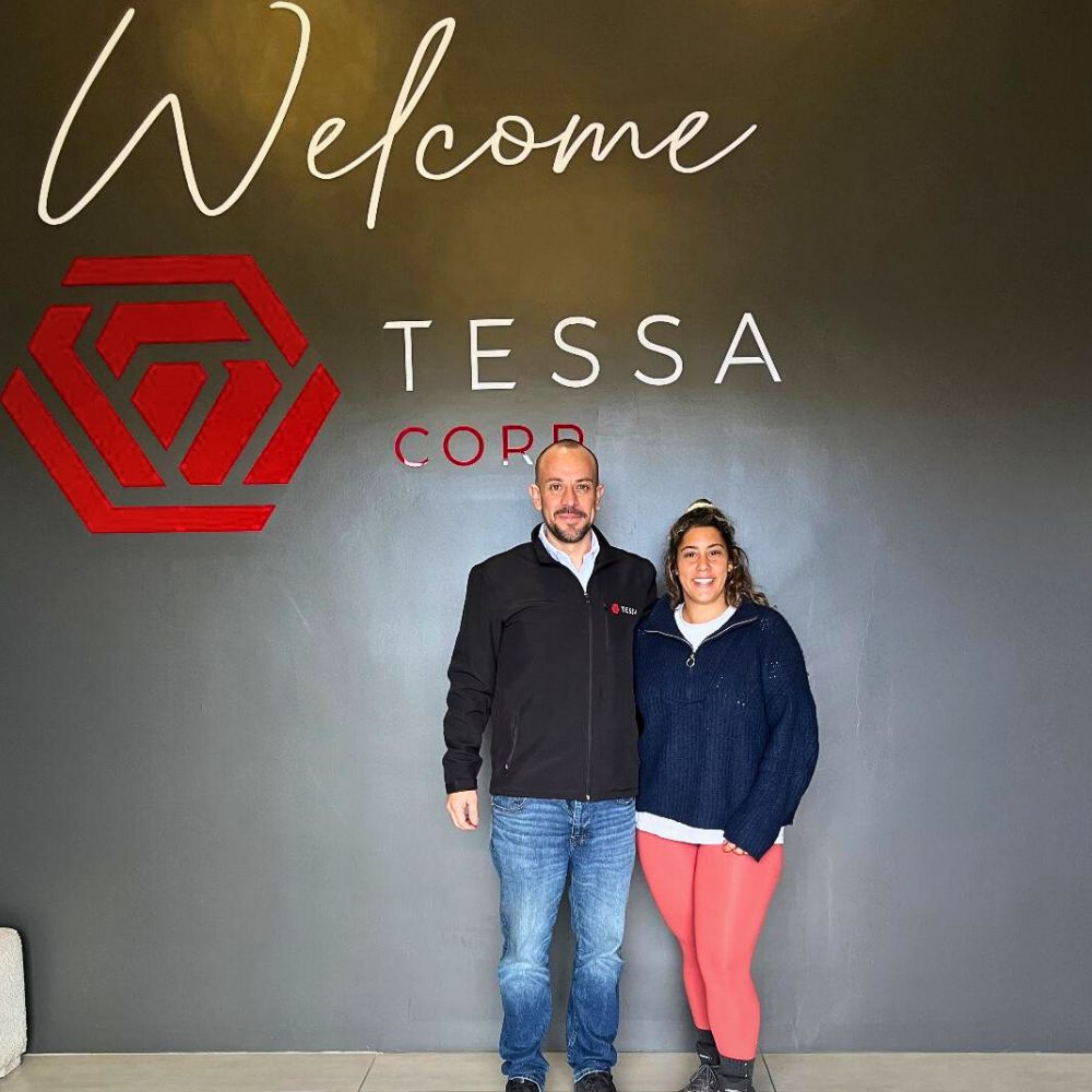 Florist Victoria Clemson Visits Tessa Roses in Ecuador.