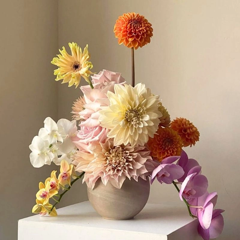 Floral Bedroom Decor Ideas Feature Image
