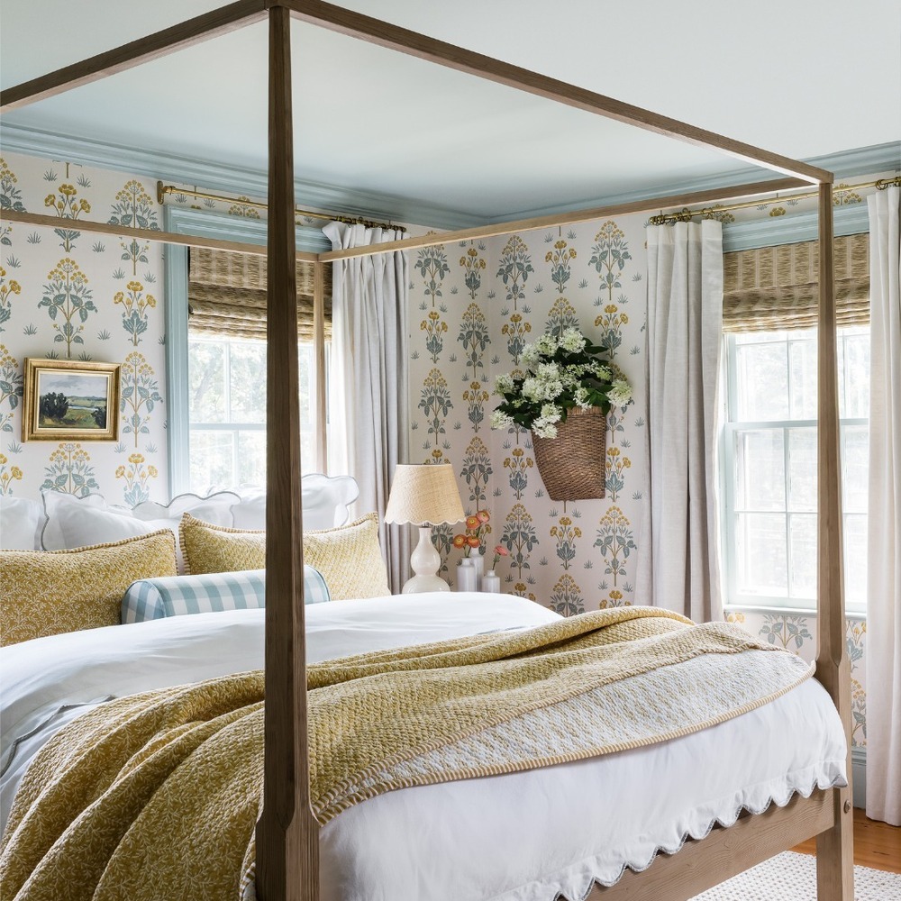 Floral-inspired bedroom interior design Floral-inspired bedroom interior design