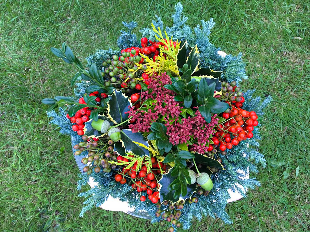 Conifer bouquet by at Snijgroenkwekerij van der Elst