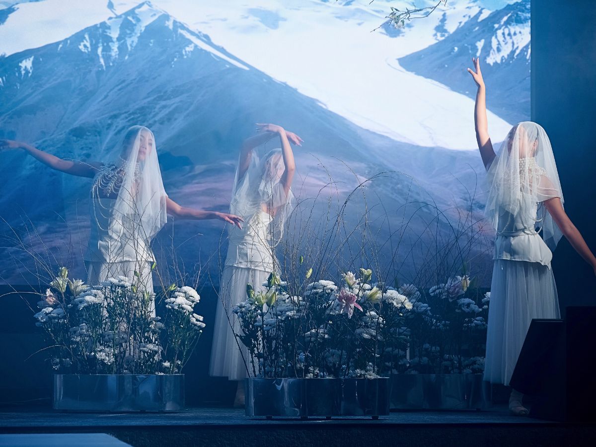 Petr Anokhin’s FloraFusion Kyrgyzstan Showcases a Poetic Floral Journey Through the Seasons