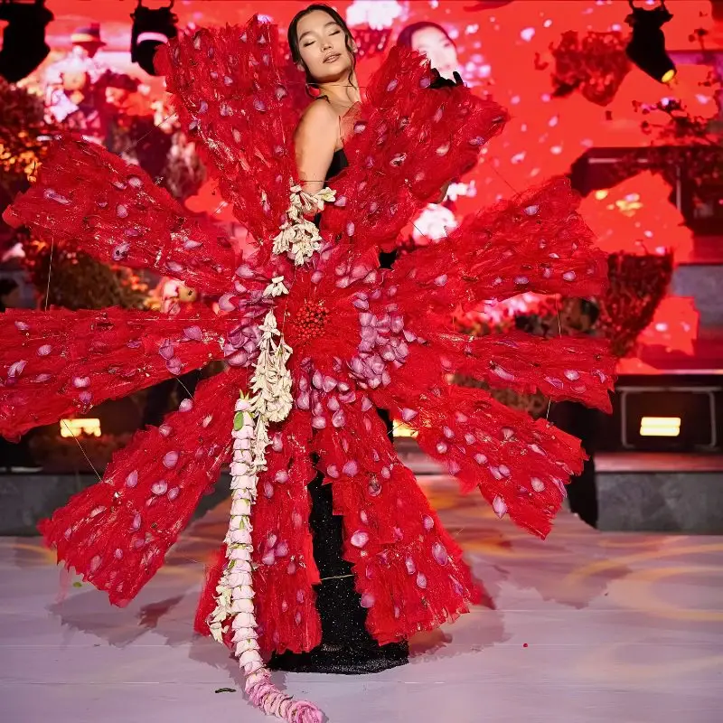 Petr Anokhin’s FloraFusion Kyrgyzstan Showcases a Poetic Floral Journey Through the Seasons