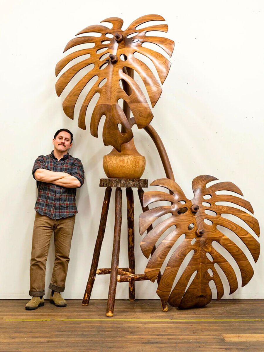 Raul de Lara with wooden Monsteras