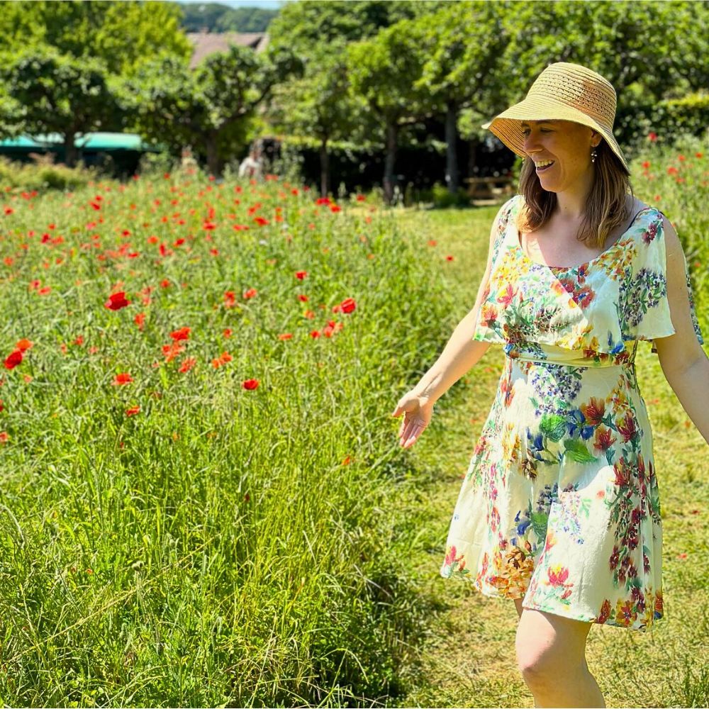 Out in the field with nature Humans Are Losing Their Bond With Nature, but the Connection Can Be Restored - Thursd Article