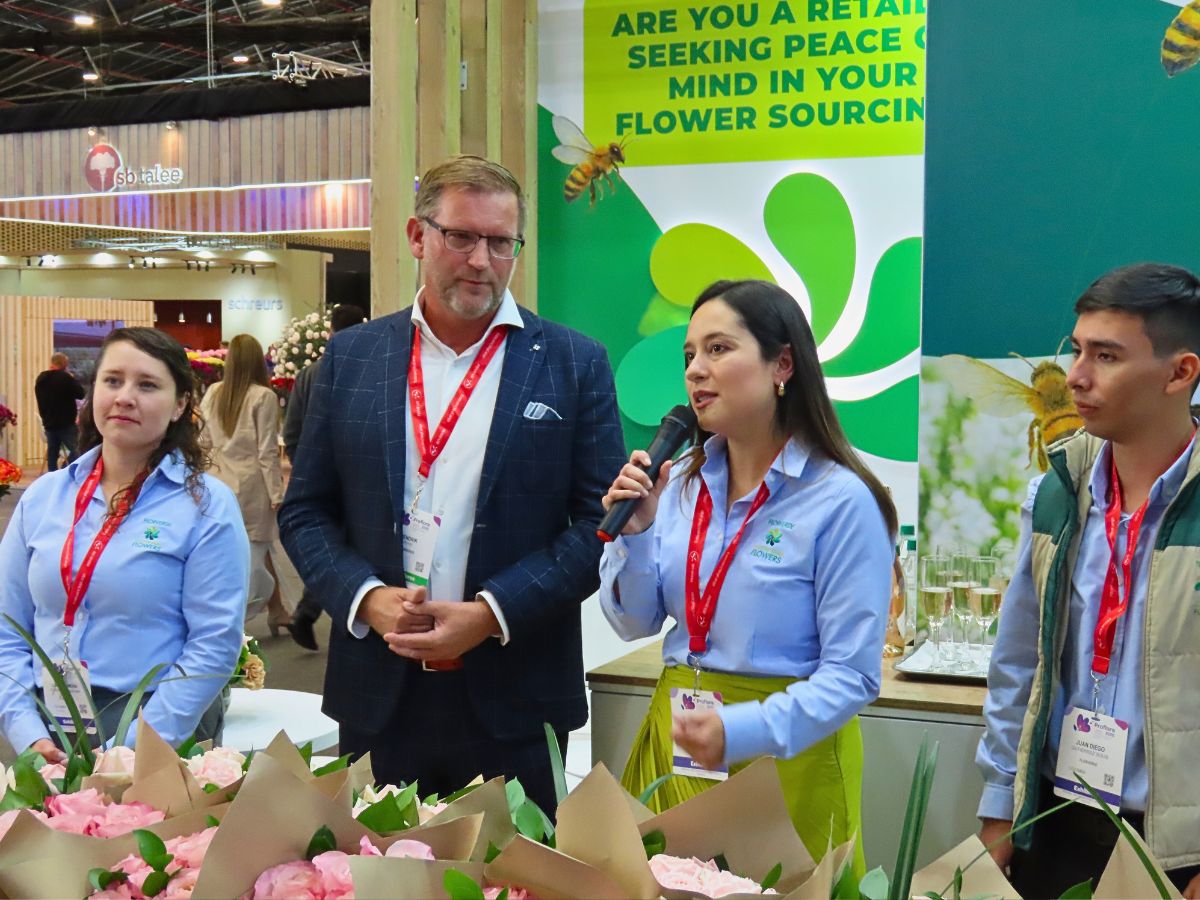 Greenhouse Sustainability and Florverde partnership Greenhouse Sustainability and Florverde Sustainable Flowers’ Tool for Measuring Environmental Footprints.