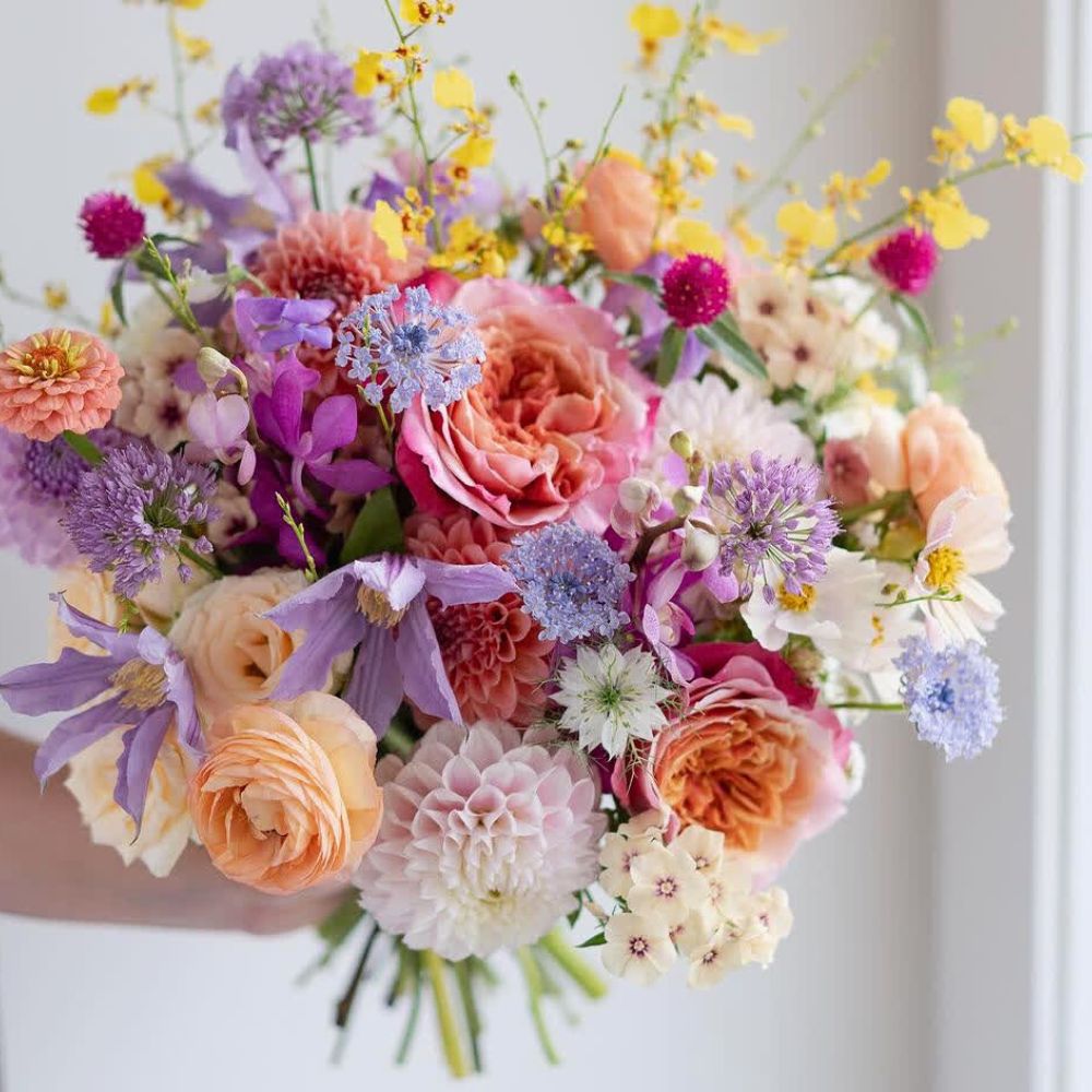 Mixed bouquet from Alexandra Farms 10 Questions to Augusto Solano
