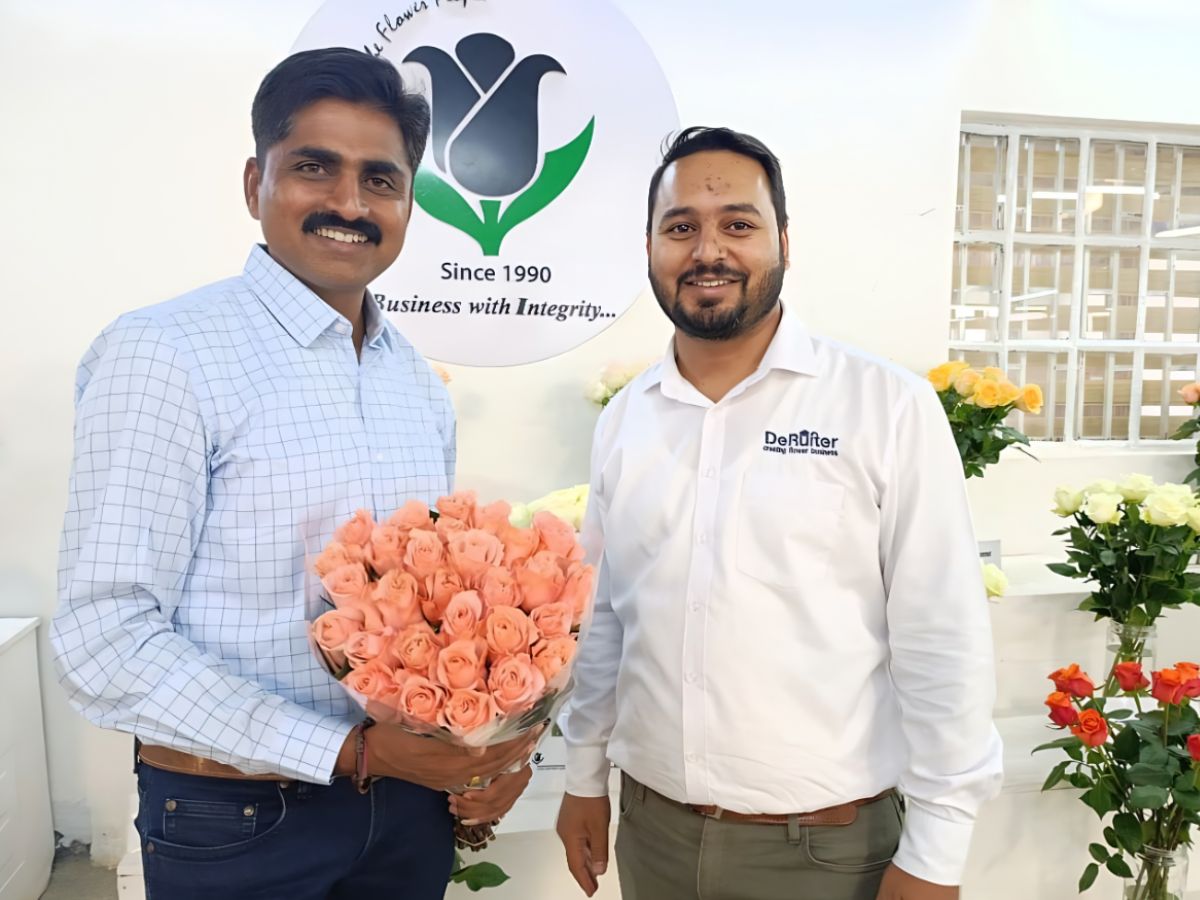 Ravi palshikar general black tulip laurel with Rohit Patel of De Ruiters Rose Pomarosa