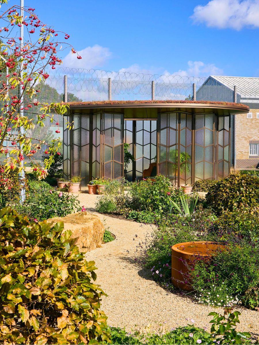 Prison garden pavilion by Hollaway Studio Prison garden pavilion by Hollaway Studio