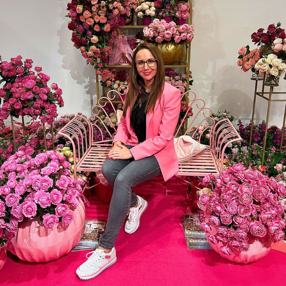 Roses in an IFTF exhibition booth A Floricultural Extravaganza Awaits You at the International Floriculture Trade Fair (IFTF) - Thursd Article