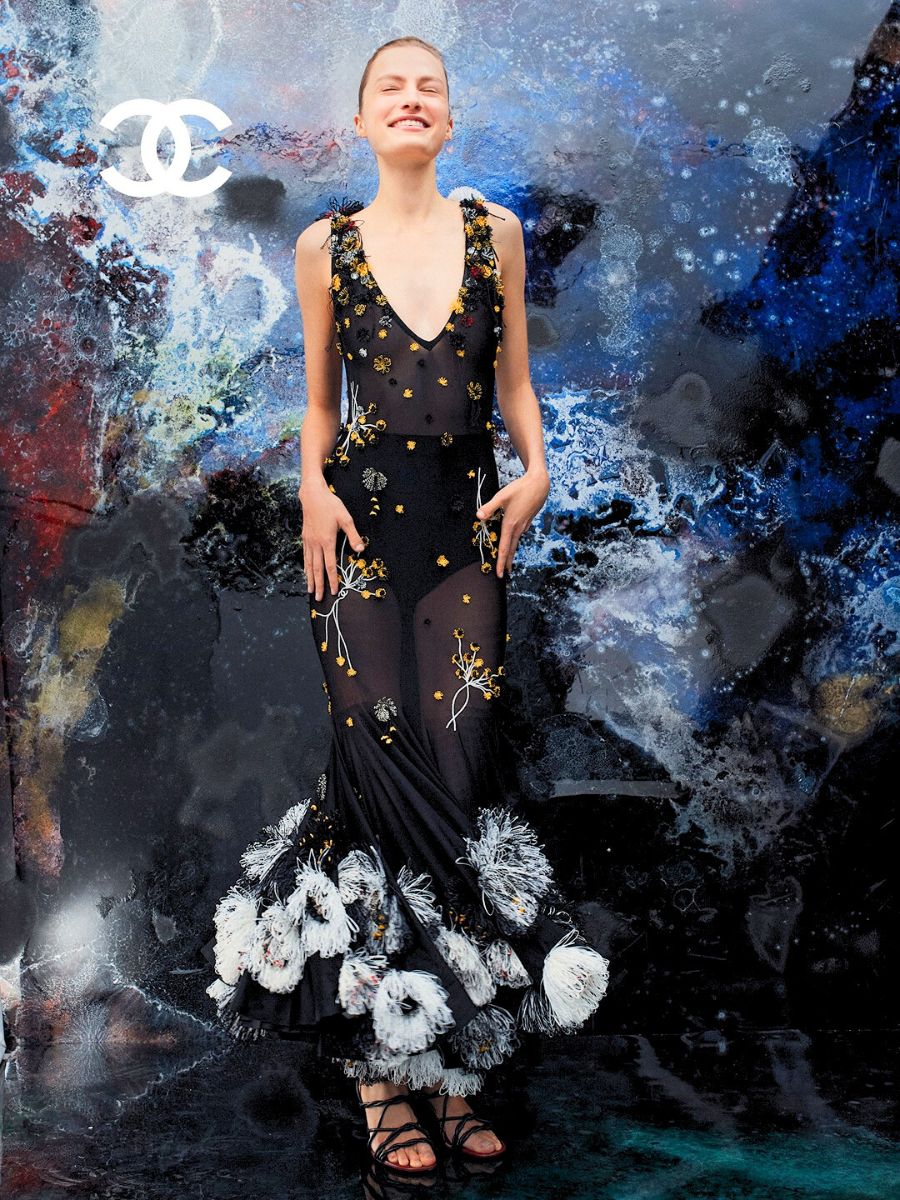 Floral dress for the cosmos show by Chanel Floral dress for the cosmos show by Chanel