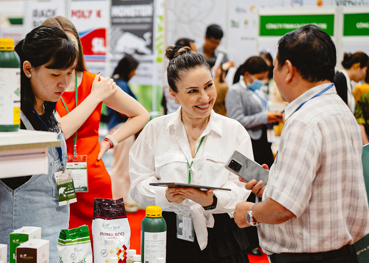 HortEx Exhibitors smiling people