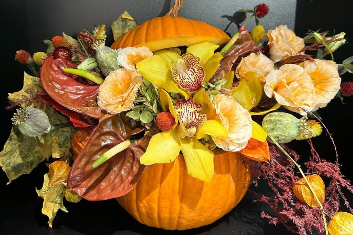 Flower filled pumpkin by Erol Demir Fuji Cicek