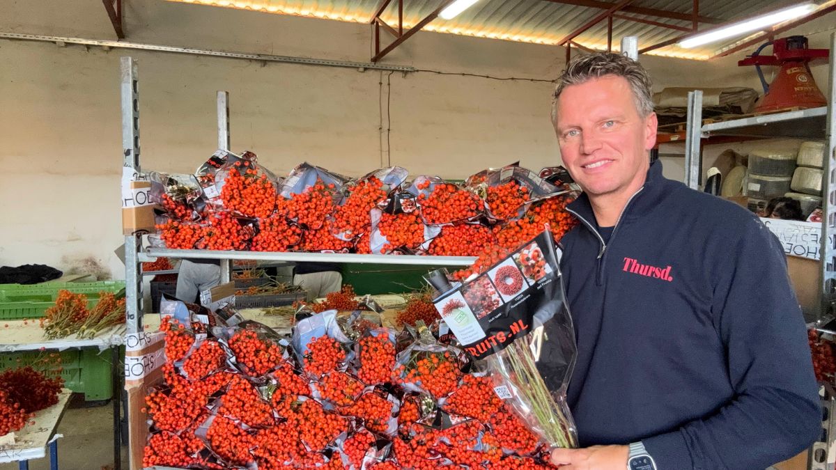 Peter van Delft with Rosehips from Rosefruits Peter van Delft with Rosehips from Rosefruits
