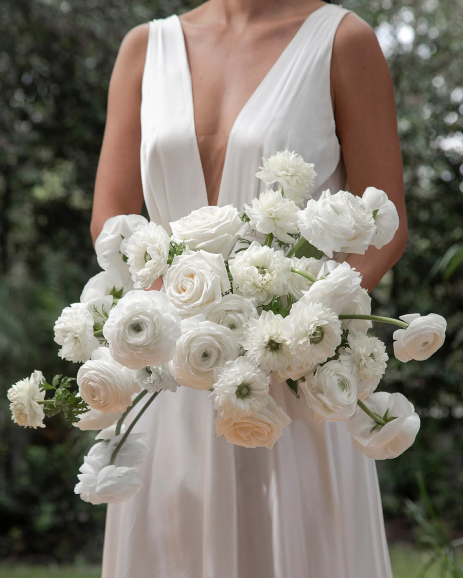 White Ranunculus bridal bouquet by Floraprima
