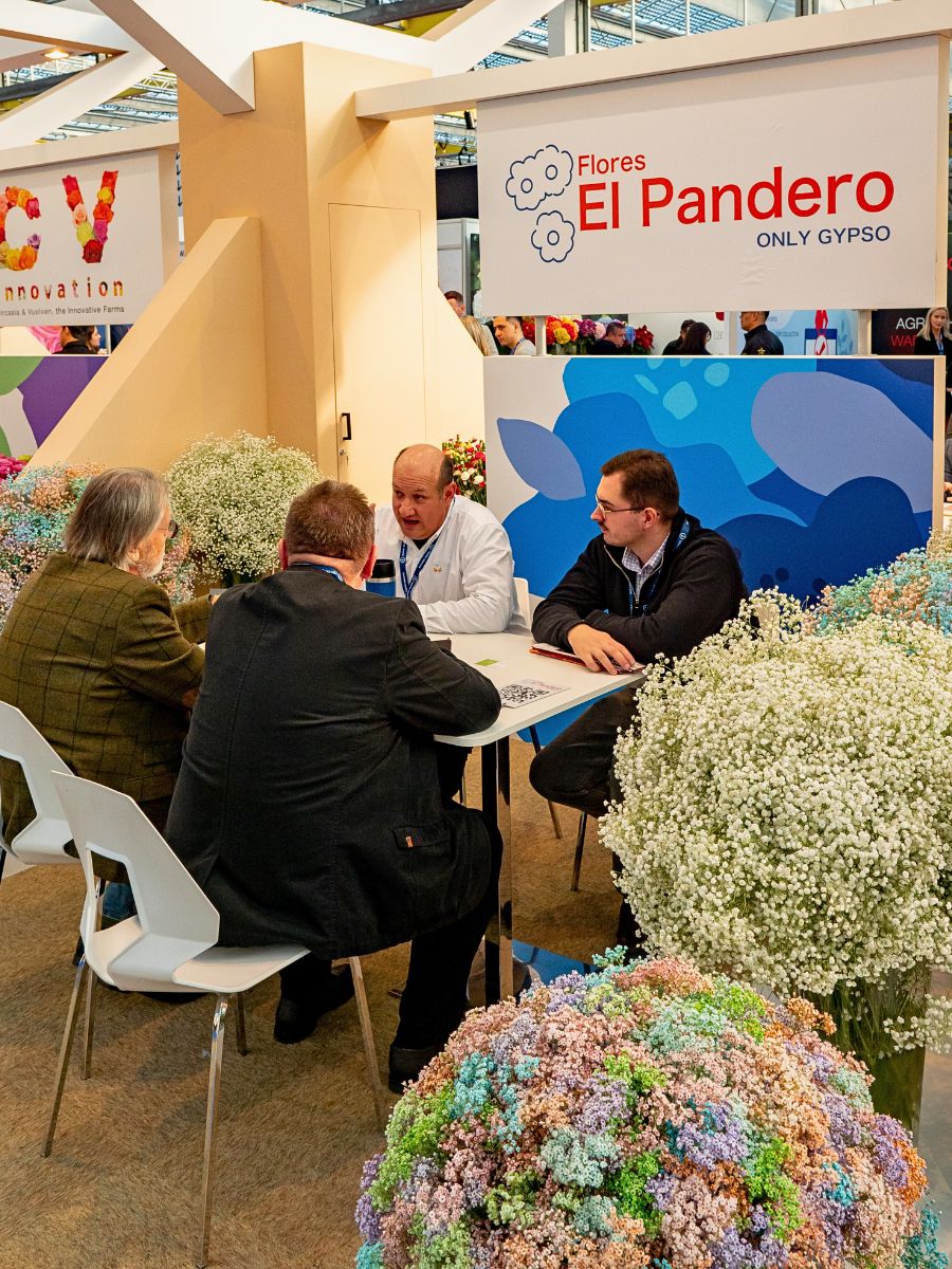 Networking during the 2024 IFTF The Floral World Meets at IFTF 2025, You Should Be Part of This Gathering - Thursd Article