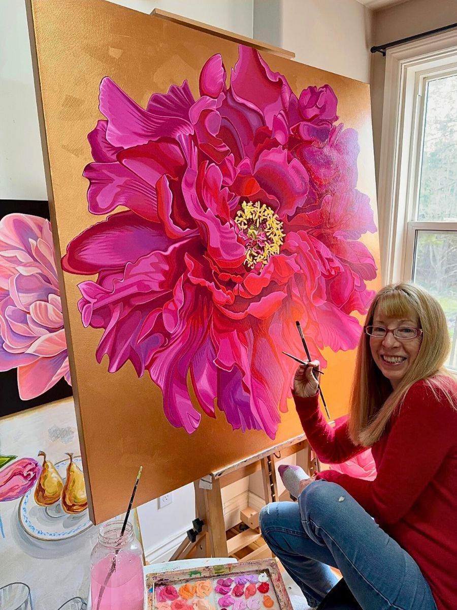 Vanya Ryan, an artist and acrylic painter