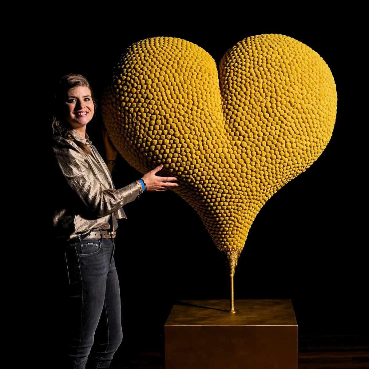 Hanneke Frankema With Dried Craspedia Heart
