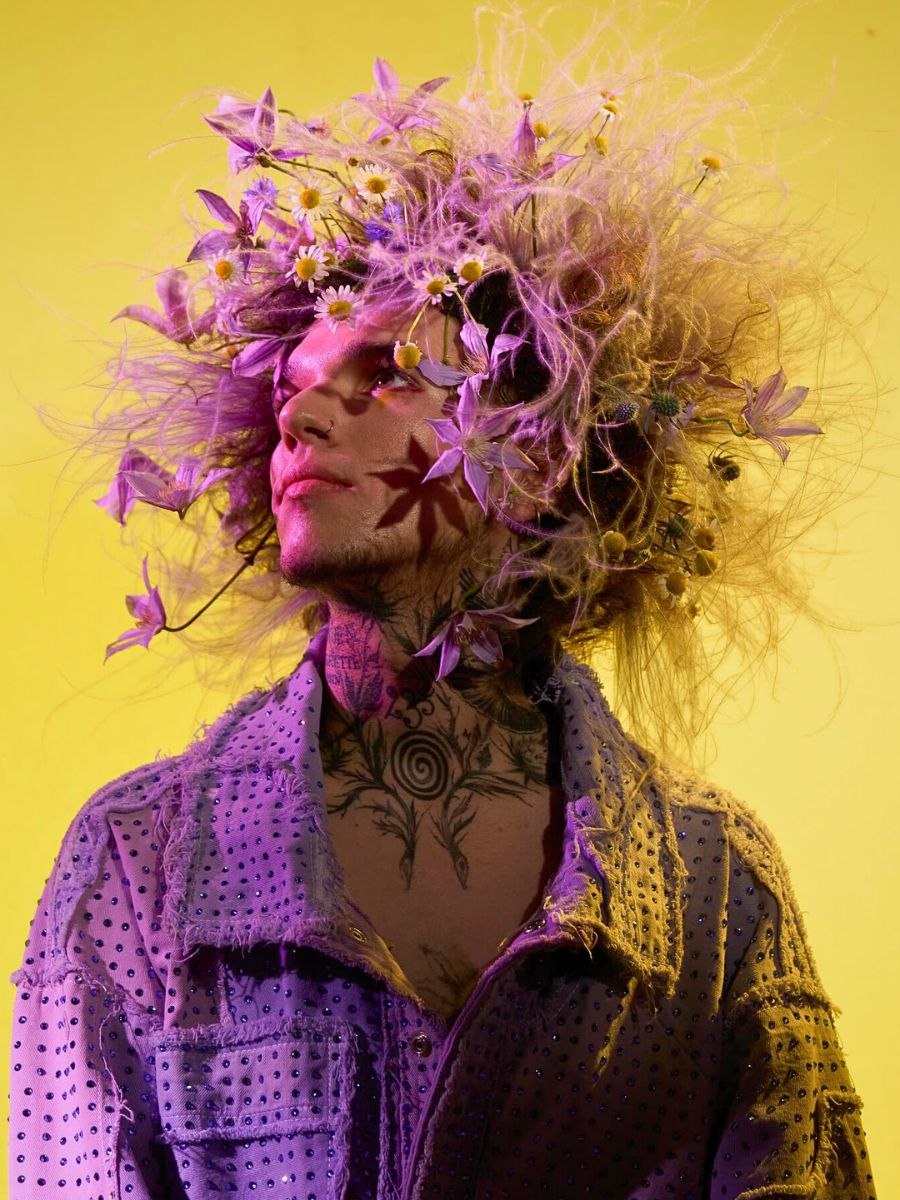 Floral art in a design. Art in floristry Photo: @jakubgulyasPartner: @divadloandrejabagara @mesto_nitraDress: @krnaclukasworkLightingdesign: @daylightrentalProducer: @robert_bartolen @michael_vins Assistants:@zbojnykvrtula@anemones_wedding @zlaty.kvet @noen_flo.work @floananeta @_spirit_naty_@pivo.nia