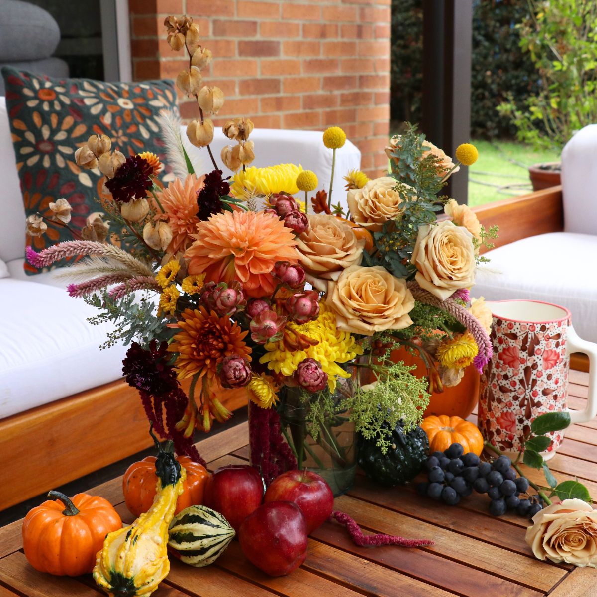 Garden roses chrysanthemums and Dahlias for fall Garden roses chrysanthemums and Dahlias for fall